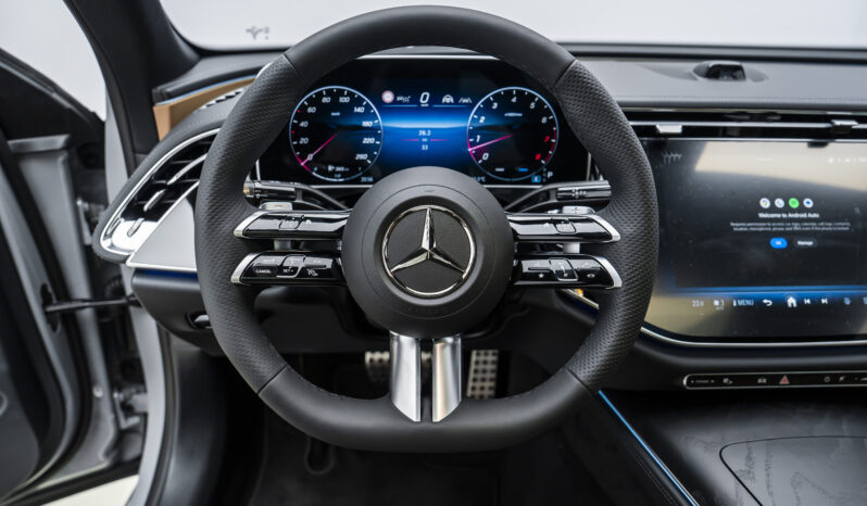 Mercedes-Benz E300/2024/GCC/Brand new/Under Warranty full