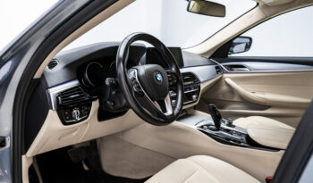 BMW 520I/2018/GCC/FSH/Super Clean full