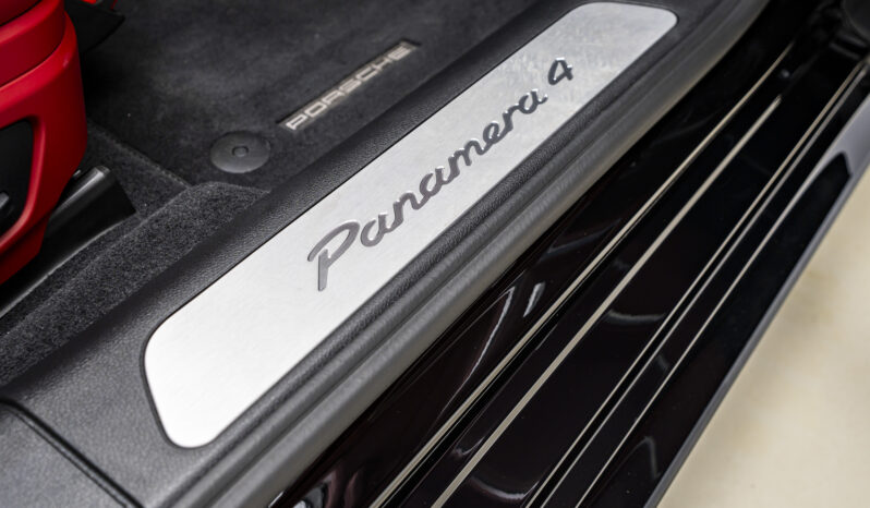 Porsche Panamera 4 E-Hybrid/2022/GCC/Under Warranty full
