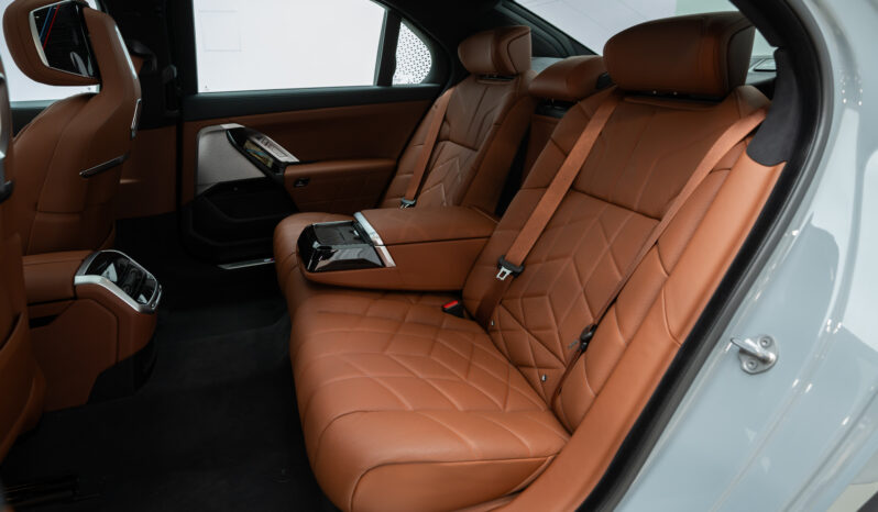 BMW 740 I/2024/GCC/Brand New/Under Warranty full