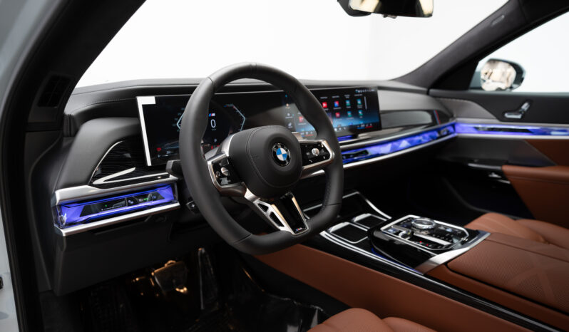 BMW 740 I/2024/GCC/Brand New/Under Warranty full