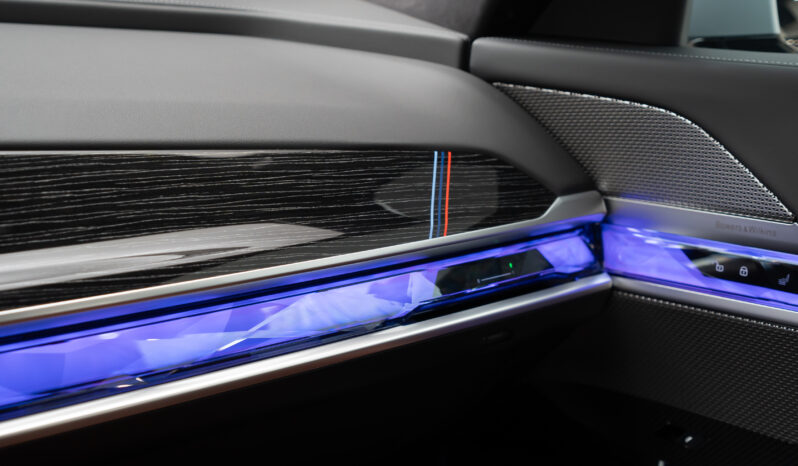 BMW 740 I/2024/GCC/Brand New/Under Warranty full