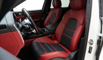 Porsche Cayenne GTS/2022/GCC/Perfect Condition/Under Warranty full