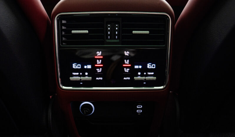 Porsche Cayenne GTS/2022/GCC/Perfect Condition/Under Warranty full