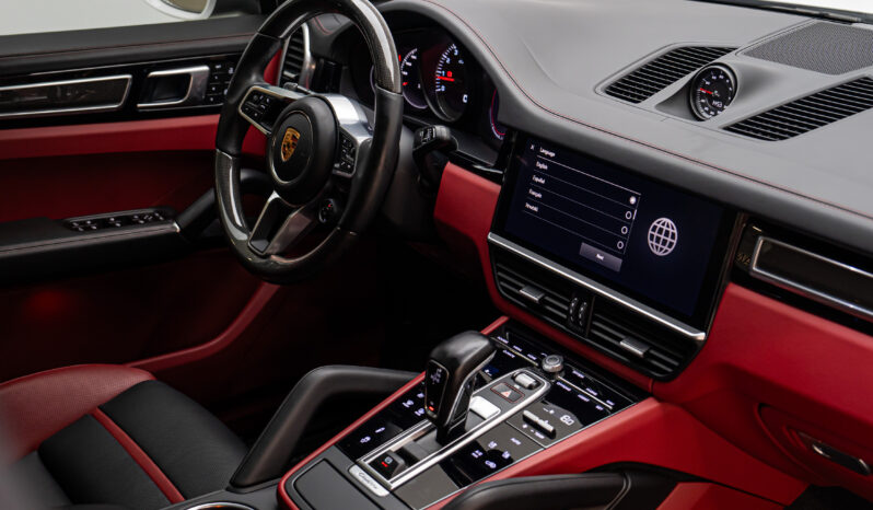 Porsche Cayenne GTS/2022/GCC/Perfect Condition/Under Warranty full