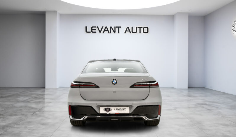 BMW 740 I/2024/GCC/Brand New/Under Warranty full