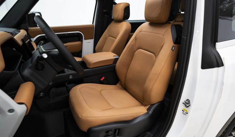 Land Rover • Defender • 90 HSE/GCC/2024/ Brand New full
