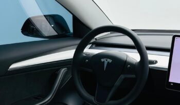 TESLA MODEL 3 / 2023 / GCC / UNDER WARRANTY full