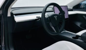 TESLA MODEL 3 / 2023 / GCC / UNDER WARRANTY full