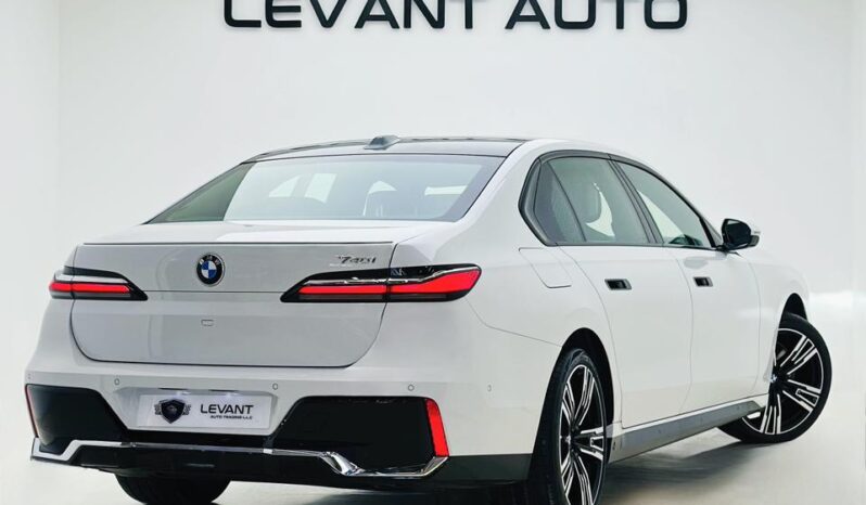 BMW 740i M-Kit / GCC / 2026 / Fully loaded / AGMC Warranty – Service / Brand New full