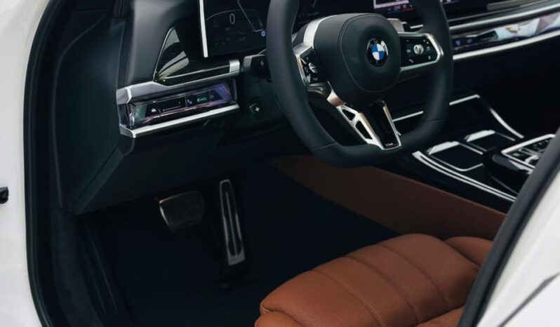 BMW 740i M-Kit / GCC / 2026 / Fully loaded / AGMC Warranty – Service / Brand New full