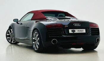 Audi R8 SPYDER V8 / GCC / 2014 / VERY LOW MILEAGE / MINT CONDITION / FULL SERVIES HISTORY full