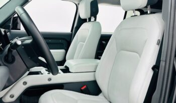 LAND ROVER / DEFENDER 110 / 2025 / GCC / 7 SEATS full
