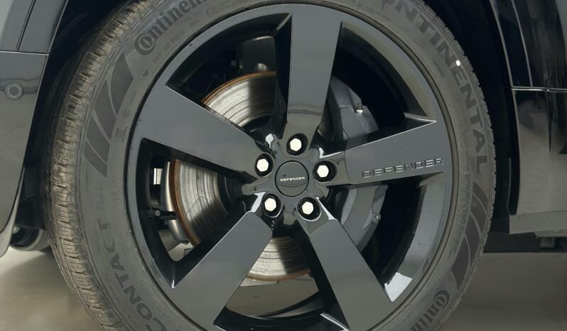 LAND ROVER DEFENDER / X DYNAMIC HSE V6 / GCC / BRAND NEW full
