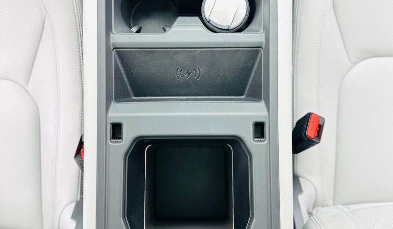 LAND ROVER DEFENDER / X DYNAMIC HSE V6 / GCC / BRAND NEW full