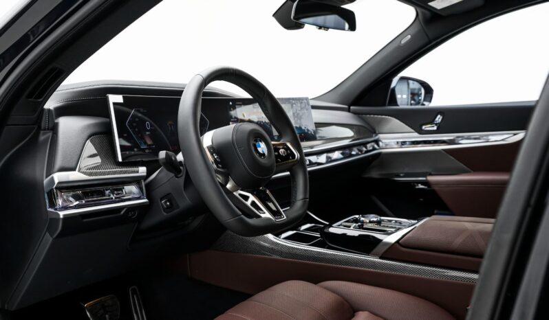 BMW 740i M-Kit / GCC / 2026 / Fully loaded / AGMC Warranty – Service / Brand New full