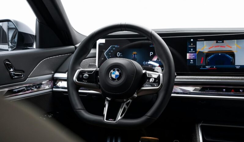 BMW 740i M-Kit / GCC / 2026 / Fully loaded / AGMC Warranty – Service / Brand New full