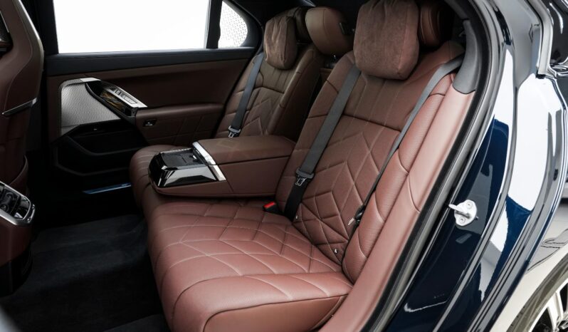 BMW 740i M-Kit / GCC / 2026 / Fully loaded / AGMC Warranty – Service / Brand New full