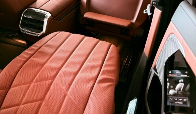 BMW 740i M-Kit / GCC / 2026 / Fully loaded / AGMC Warranty – Service / Brand New full