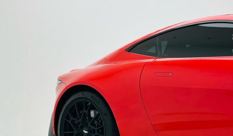ASTON MARTIN VANTAGE / 2022 / GCC / LOW MILEAGE / UNDER WARRANTY full