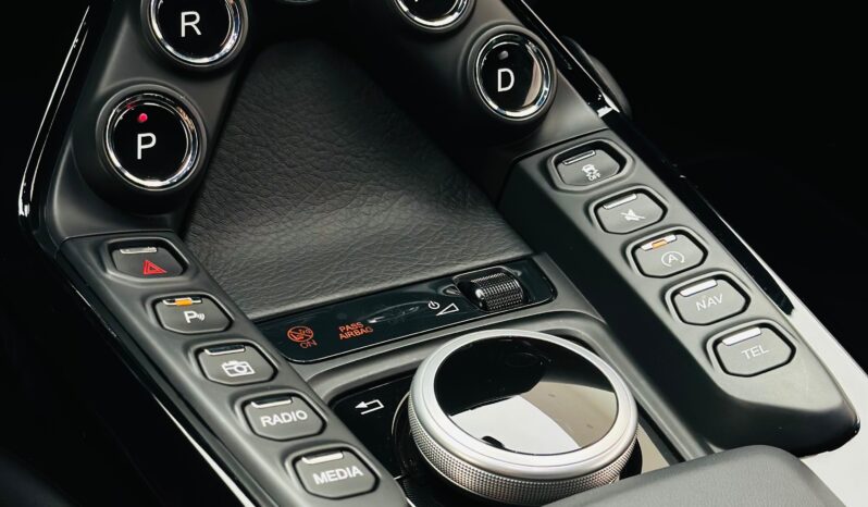 ASTON MARTIN VANTAGE / 2022 / GCC / LOW MILEAGE / UNDER WARRANTY full