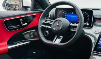MERCEDES C200 PREMIUM PLUS / 2024 / GCC/ LOW MILEAGE / UNDER WARRANTY AND SERVICE PACKAGE full