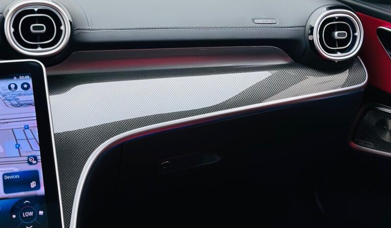 MERCEDES C200 PREMIUM PLUS / 2024 / GCC/ LOW MILEAGE / UNDER WARRANTY AND SERVICE PACKAGE full