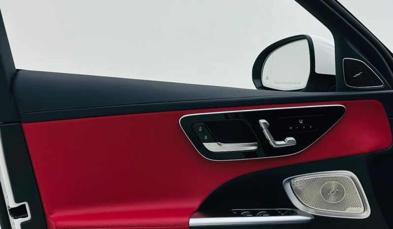 MERCEDES C200 PREMIUM PLUS / 2024 / GCC/ LOW MILEAGE / UNDER WARRANTY AND SERVICE PACKAGE full