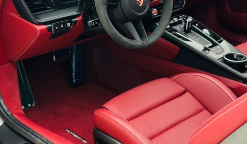 PORSCHA CARRERA 911 / GCC / 2026 / BRAND NEW full