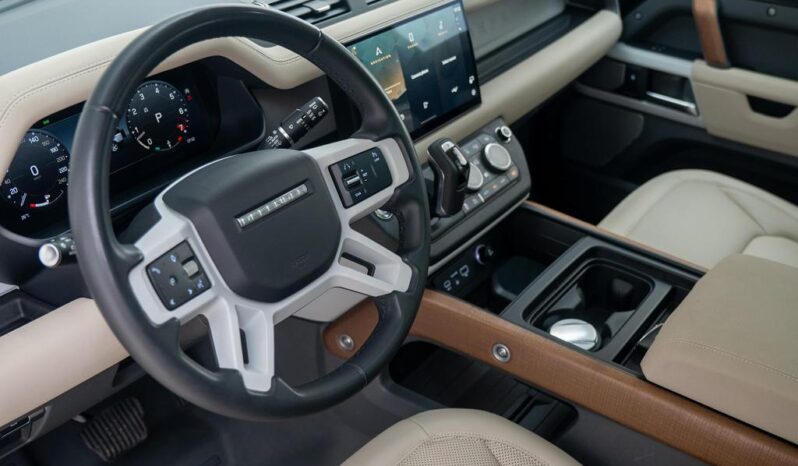 LAND ROVER DEFENDER / P400 SE 130 / LONG / 2023 / GCC full