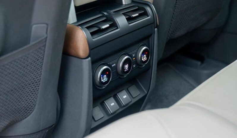 LAND ROVER DEFENDER / P400 SE 130 / LONG / 2023 / GCC full