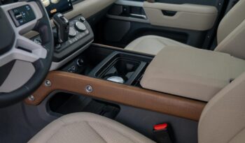 LAND ROVER DEFENDER / P400 SE 130 / LONG / 2023 / GCC full