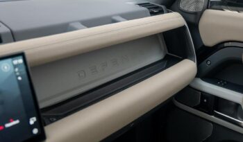 LAND ROVER DEFENDER / P400 SE 130 / LONG / 2023 / GCC full