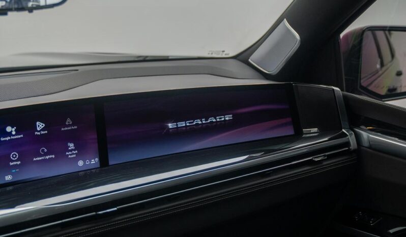 Cadillac Escalade Sport Platinum 2025 / Gcc Specs / ALKINDI CAR / WARRANNTY AND SERVICE CONTRACT full