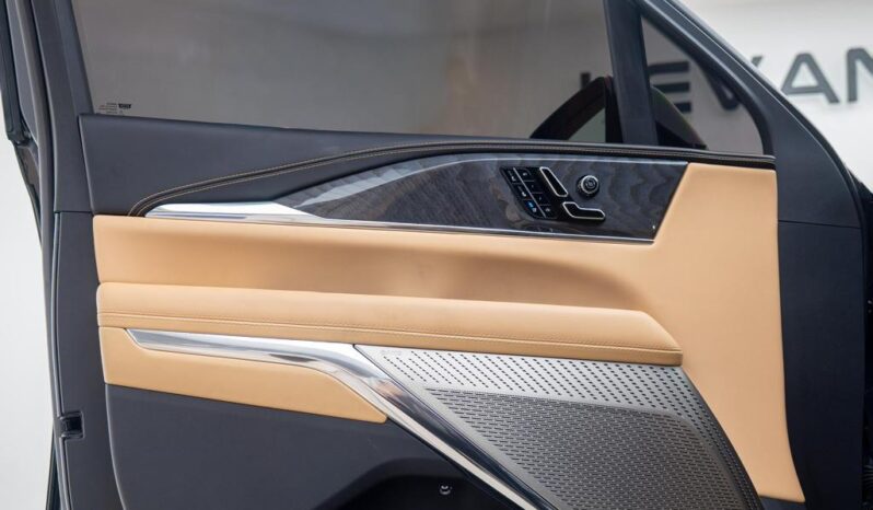 Cadillac Escalade IQ 2025 / Full Electric / American Specs full