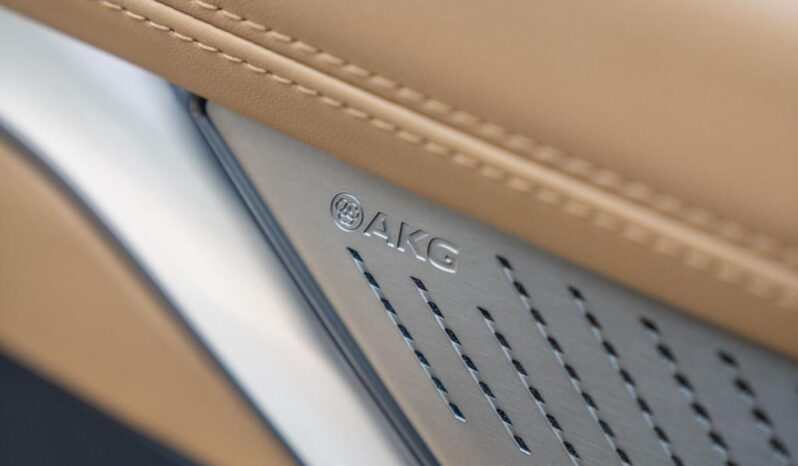 Cadillac Escalade IQ 2025 / Full Electric / American Specs full