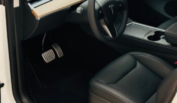 TESLA MODEL Y PERFORMANCE 2024 / GCC SPECS / UNDER WARRANTY full