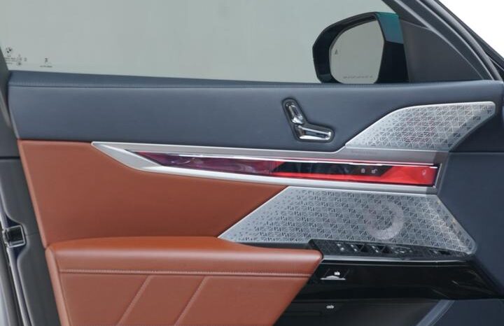 BMW 760I 2024 GCC full