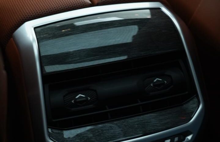 BMW 760I 2024 GCC full