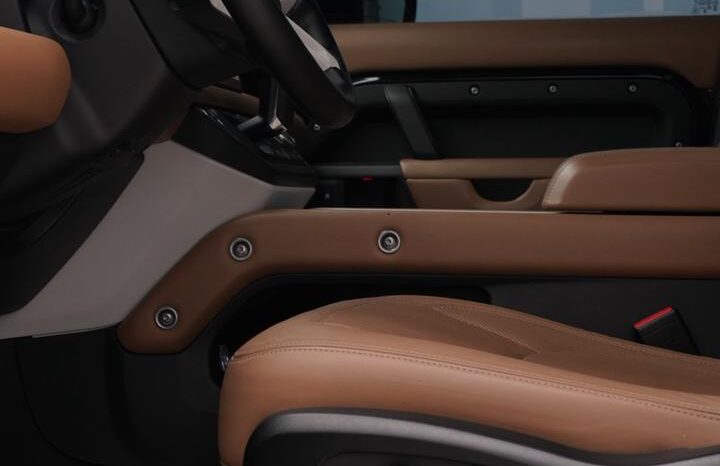 LAND ROVER DEFEDER 2025 GCC full