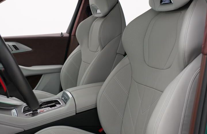 BMW XM 2025 GCC UNDER WARRANTY full