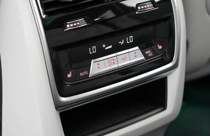 BMW XM 2025 GCC UNDER WARRANTY full