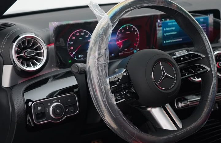 MERCEDES CLA250 2025 full
