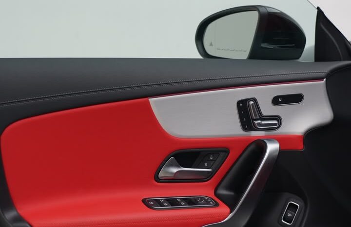 MERCEDES CLA250 2025 full