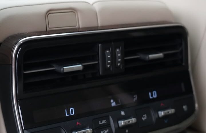 TOYOTA LAND CRUISER VXR FULL OPTION 2025 full