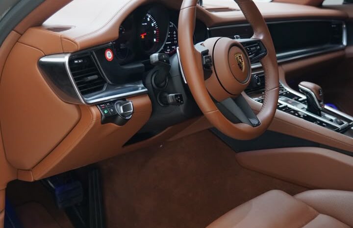 PORSCHE PANAMERA 4 2022 full