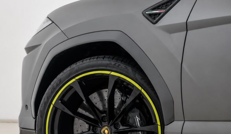 Lamborghini Urus 2022 full