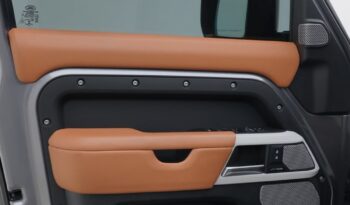 DEFENDER 130 GCC 2023 UNDER WARRANTY full