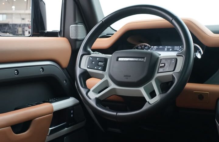 DEFENDER 130 GCC 2023 UNDER WARRANTY full