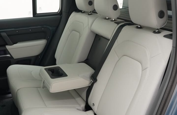 LAND ROVER DEFEDER 2026 V4 GCC ZERO full